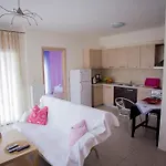 Apartment Eleni 4 Seasons *