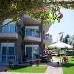 Apartment Eleni 4 Seasons *