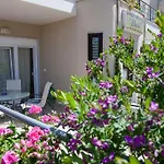 Apartment Eleni 4 Seasons