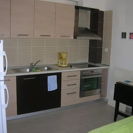 Eleni 4 Seasons Apartment