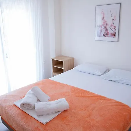 Apartment Eleni 4 Seasons