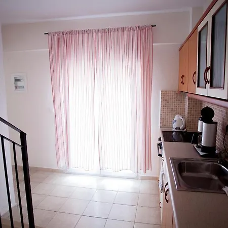 Eleni 4 Seasons Apartment