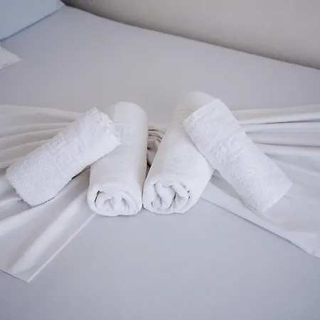 Eleni 4 Seasons Χανιώτη